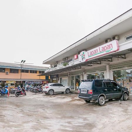 Oyo 850 Lapan Lapan Hotel Banjarmasin  Ngoại thất bức ảnh