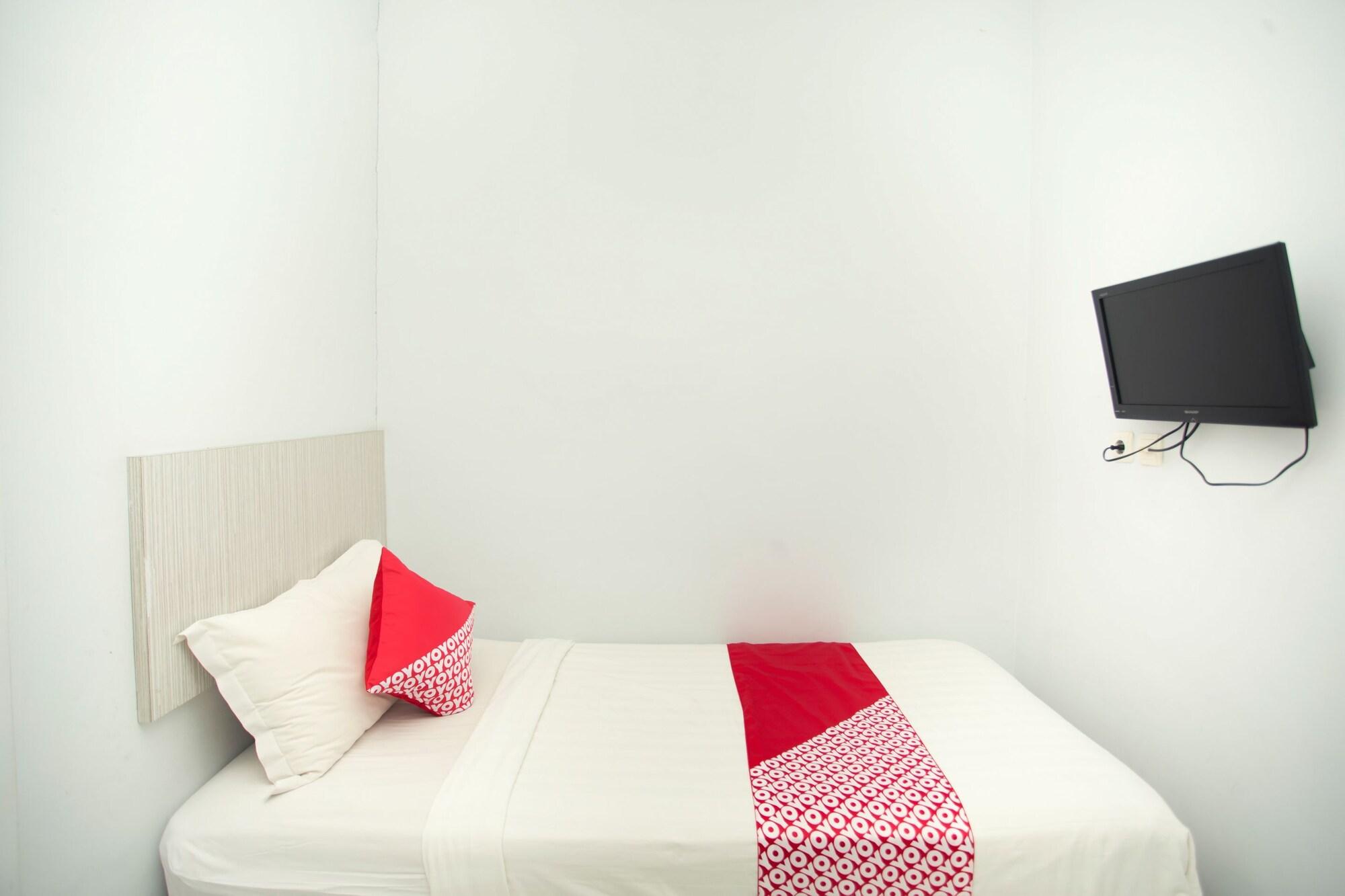 Oyo 850 Lapan Lapan Hotel Banjarmasin  Ngoại thất bức ảnh