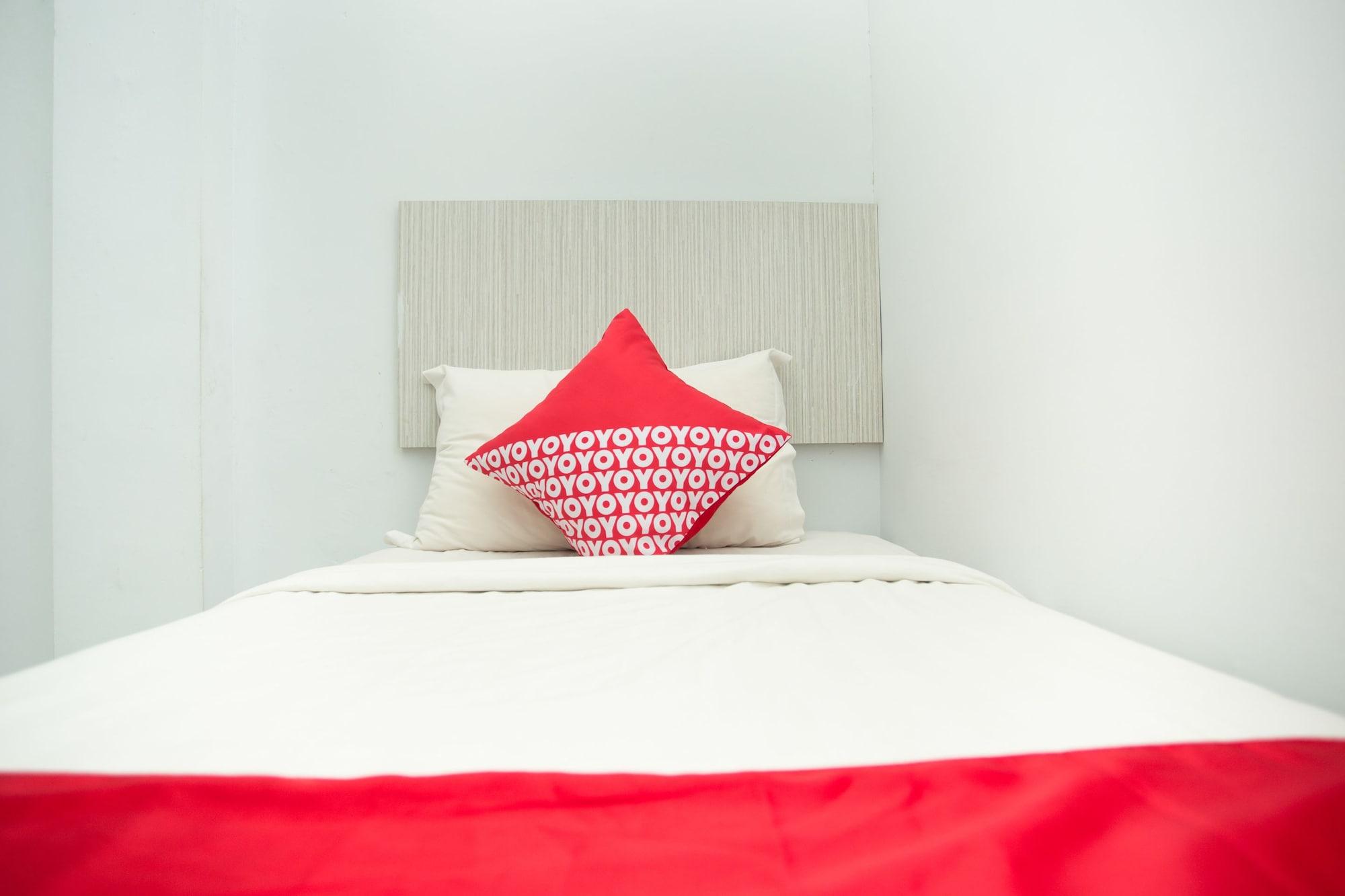 Oyo 850 Lapan Lapan Hotel Banjarmasin  Ngoại thất bức ảnh
