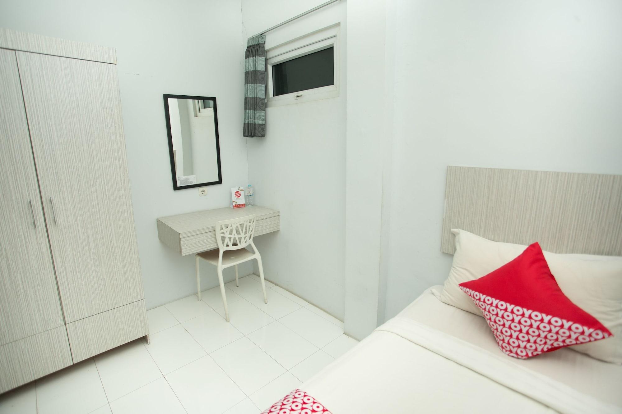Oyo 850 Lapan Lapan Hotel Banjarmasin  Ngoại thất bức ảnh