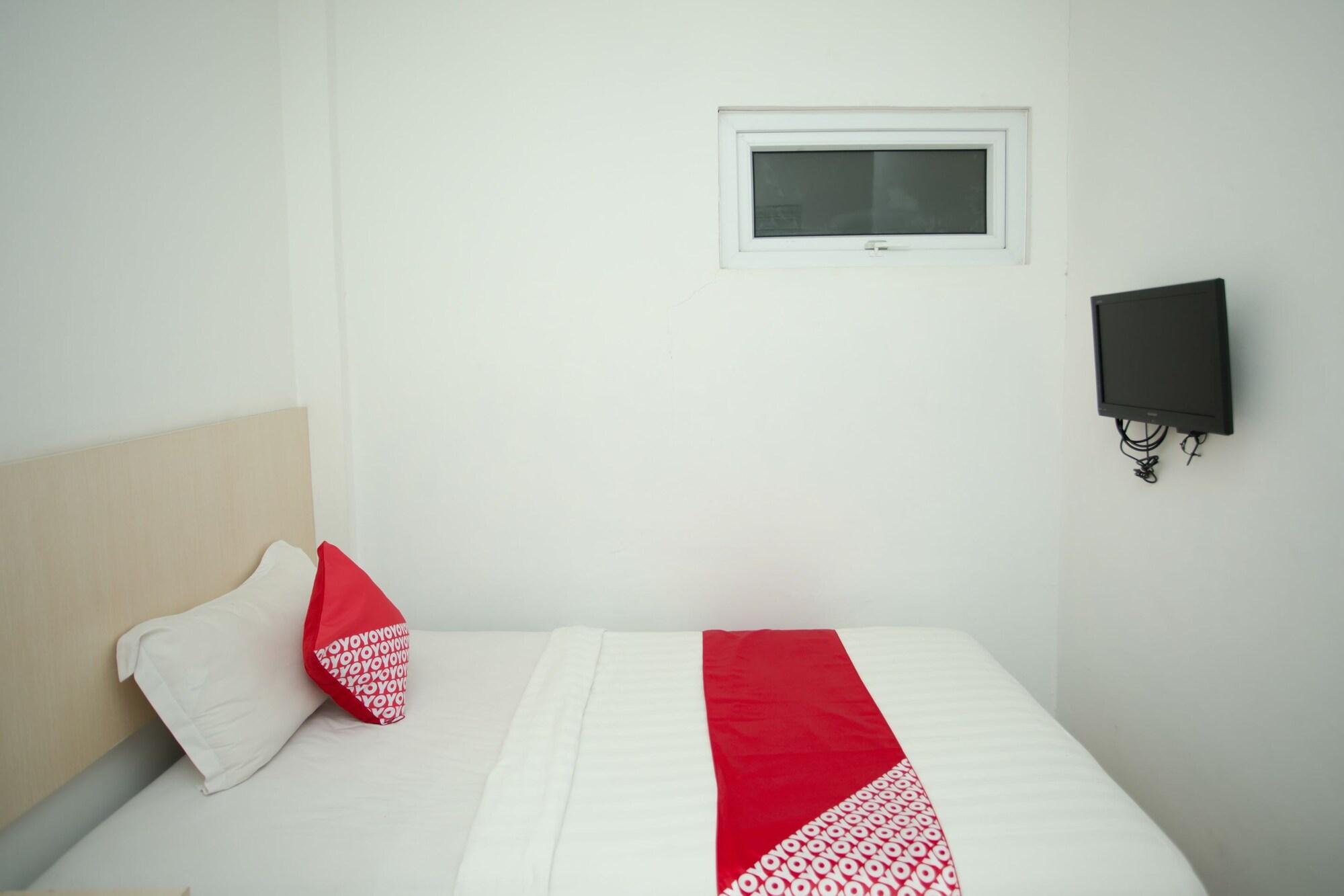Oyo 850 Lapan Lapan Hotel Banjarmasin  Ngoại thất bức ảnh