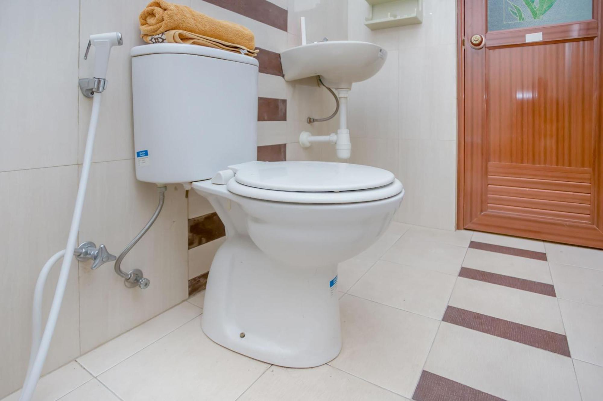 Oyo 850 Lapan Lapan Hotel Banjarmasin  Ngoại thất bức ảnh