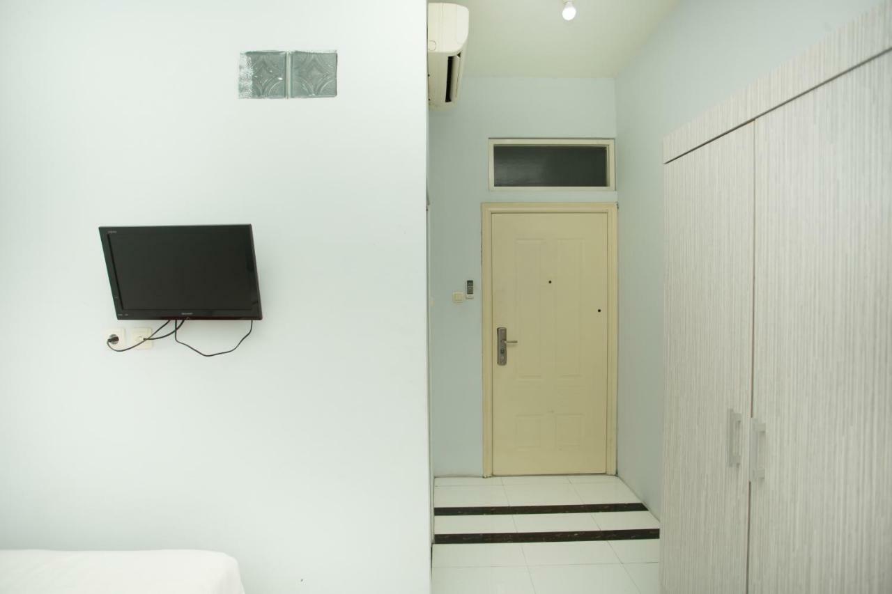 Oyo 850 Lapan Lapan Hotel Banjarmasin  Ngoại thất bức ảnh